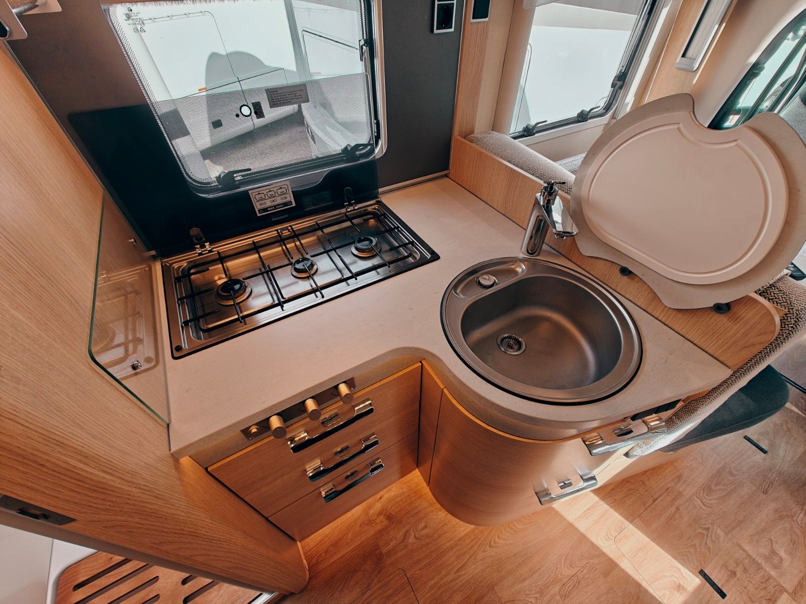 Fahrzeugabbildung HYMER / ERIBA / HYMERCAR B-KLASSE MC T 680 - AUS ERSTBESITZ