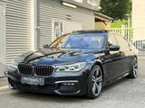 BMW 750LD XDRIVE M PAKET CARBON *FULL*B&W*MSSGE*PANO - BMW 750 in Duisburg