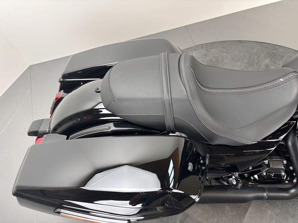 Fahrzeugabbildung Harley-Davidson STREET GLIDE FLHX *NEUWERTIGER ZUSTAND*