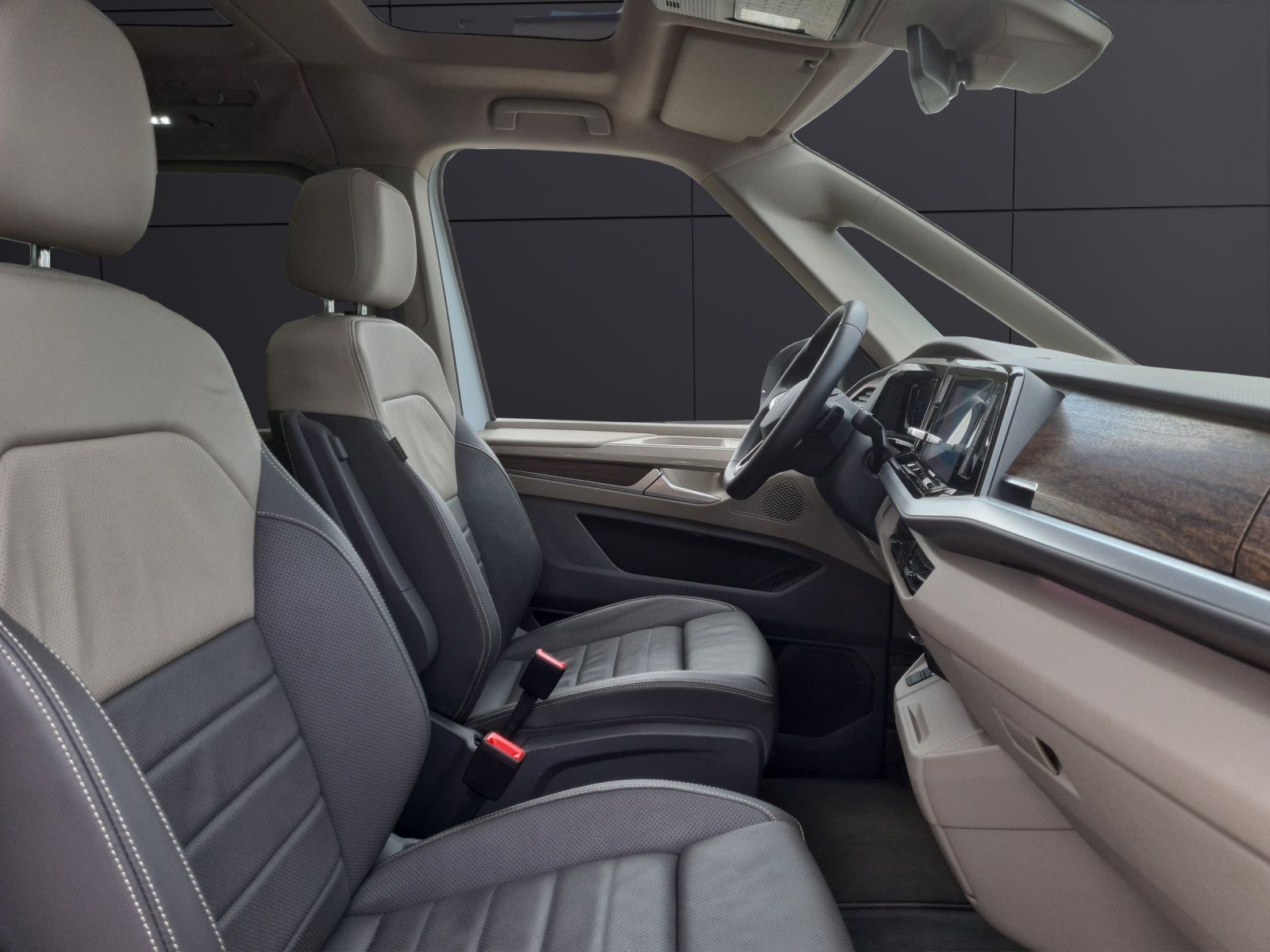 Fahrzeugabbildung Volkswagen T7 Multivan TSI DSG Style STH MATRIX ACC PANO NA