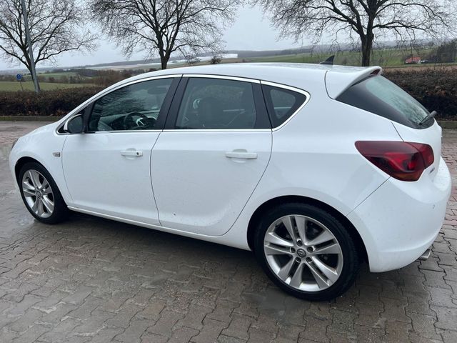 Opel Astra-J 2.0 CDTI Vollausstattung Spor...