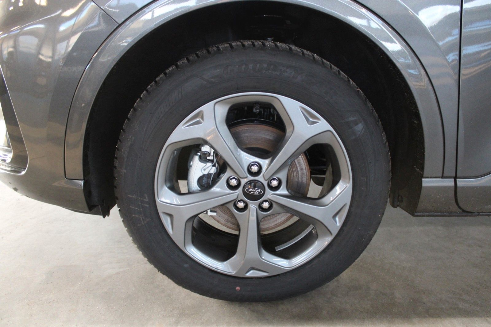 Fahrzeugabbildung Ford Kuga PHEV ST-LINE NAVI Kamera Winter Paket