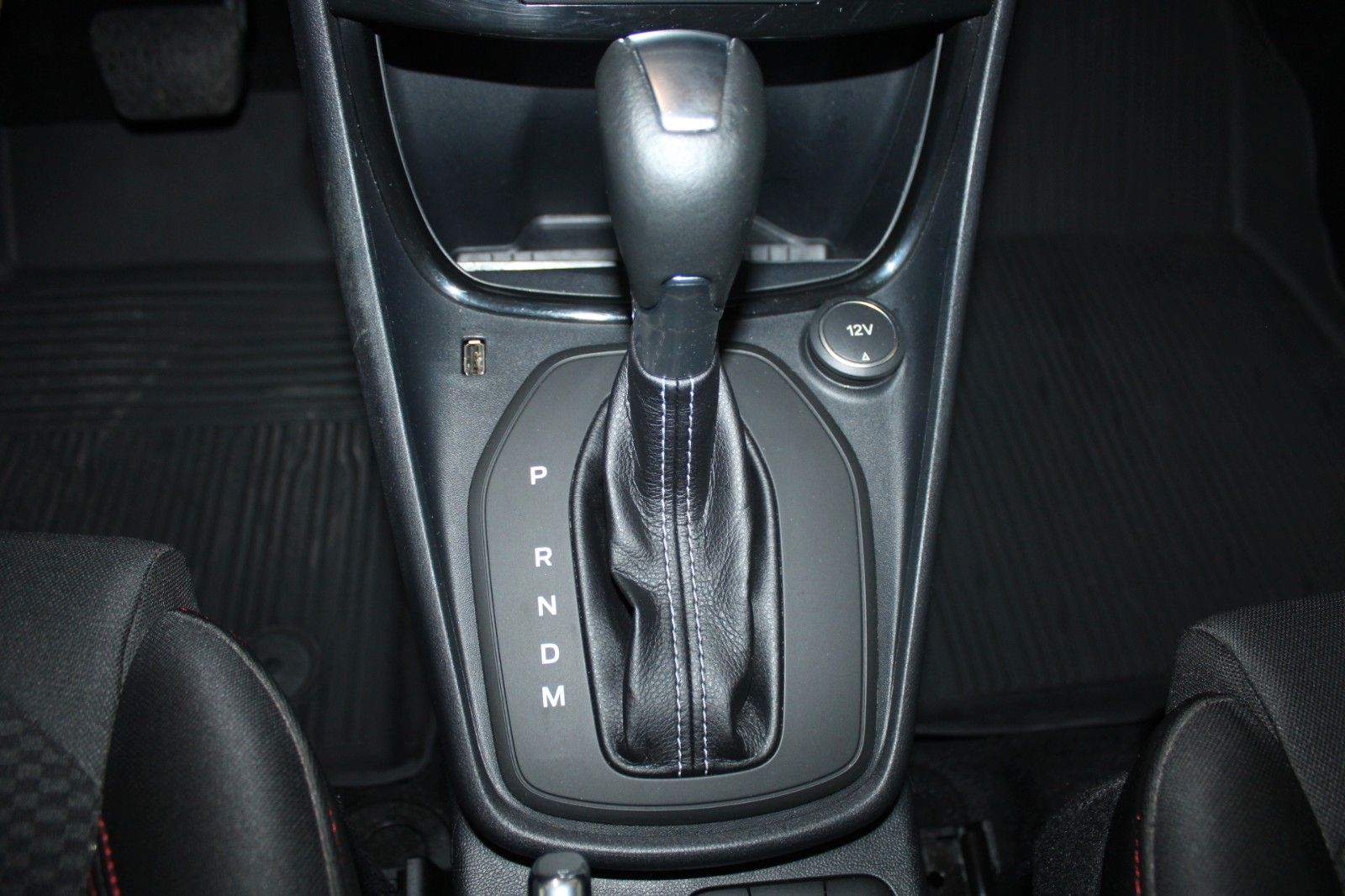 Fahrzeugabbildung Ford Puma MHEV ST-Line Automatik LED NAVI DAB WinterP