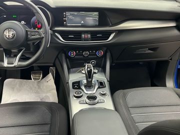 Alfa-Romeo Stelvio - 9