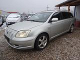 Toyota Avensis Kombi 2.0 D-4D Travel - Toyota Avensis aus 2005 mit Diesel-Antrieb