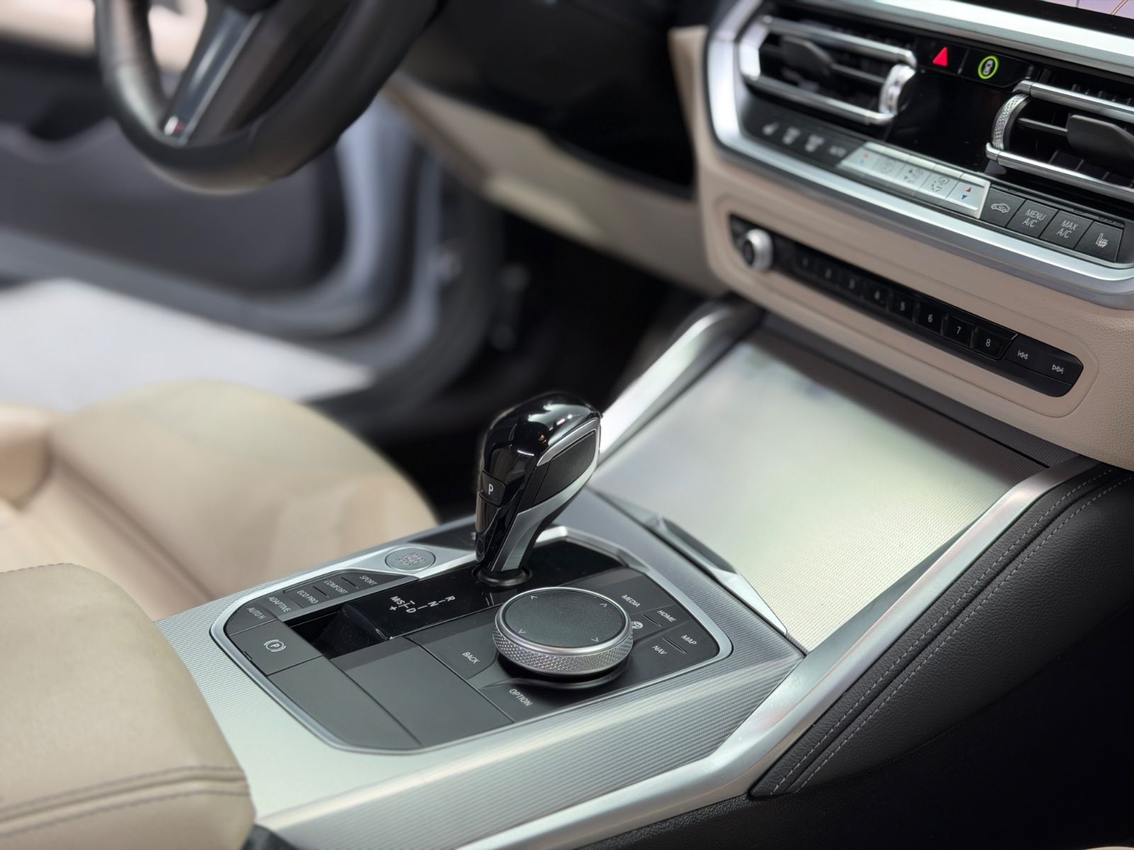 Fahrzeugabbildung BMW M440i Gran Coupe M-PAKET PRO|H&K|1.HAND