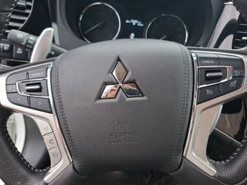 Mitsubishi Outlander 2.4 PHEV Basis Kam.+KeyLess+SHZ+LM+PDC