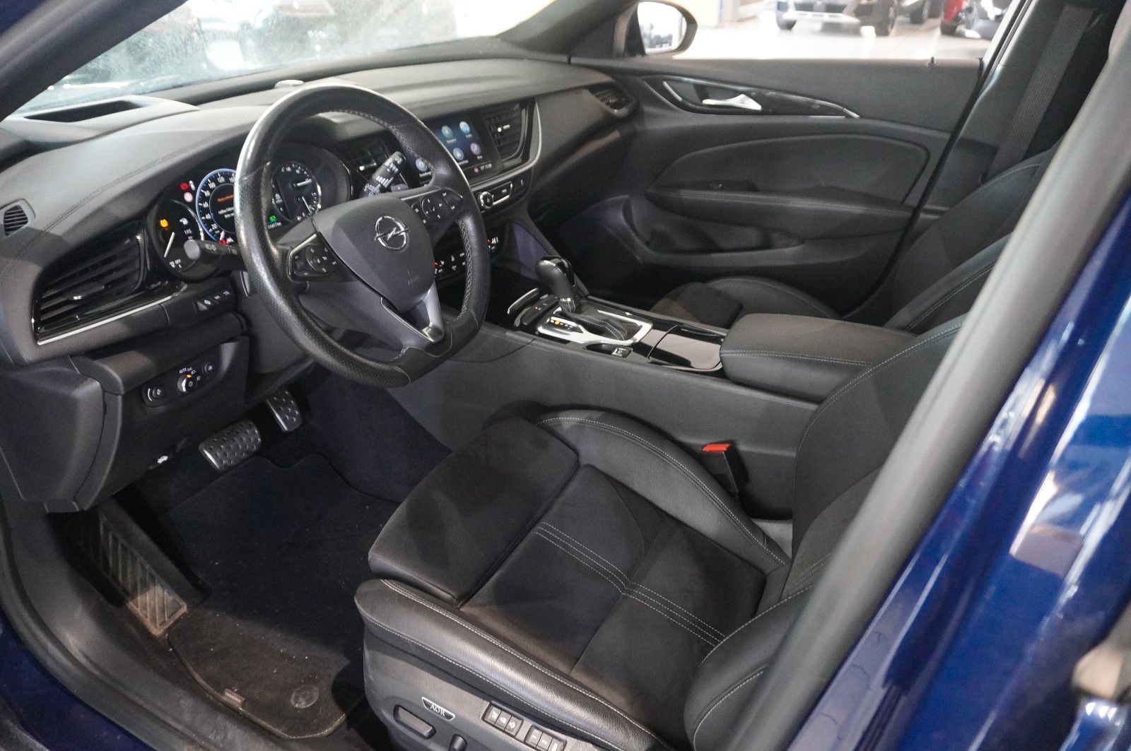 Fahrzeugabbildung Opel Insignia B ST 2.0D ULTIMATE NAVI/OPC/KAMERA/AHK