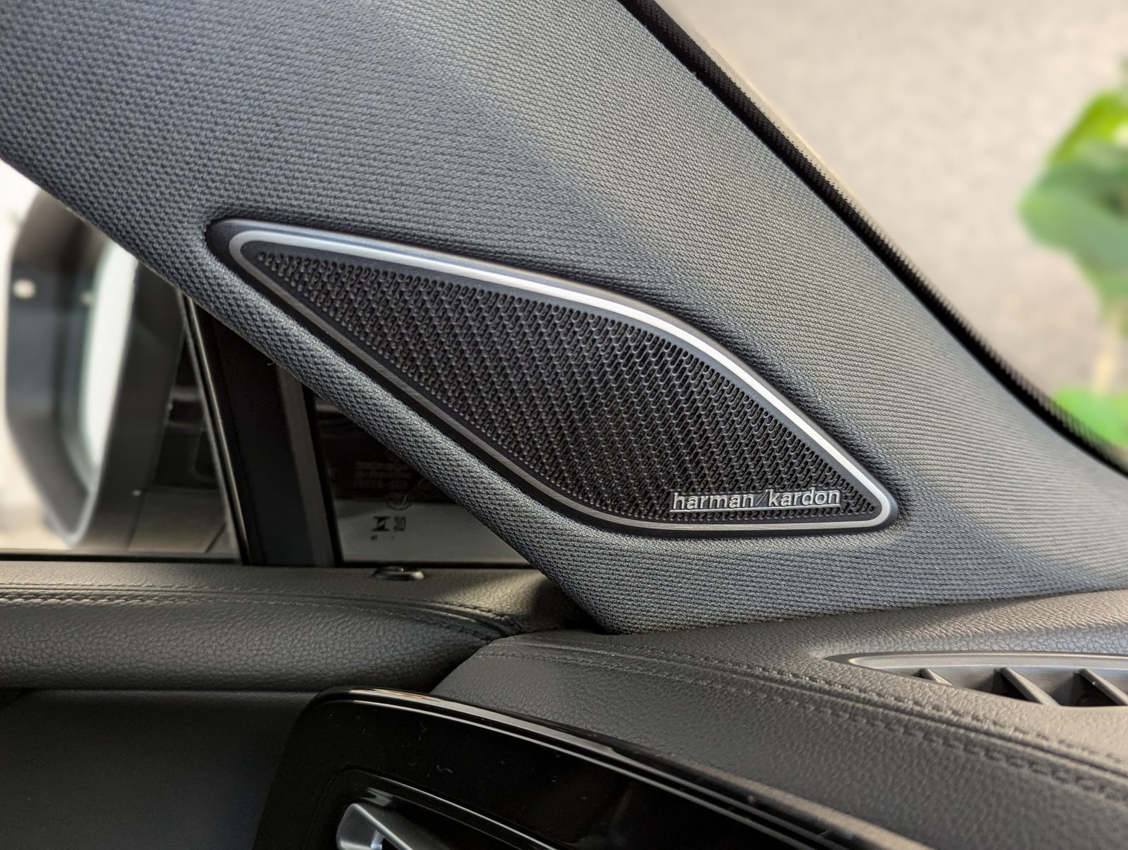 VW Tiguan 2.0TDI R-Line 4M Pano H/K AHK Matrix 20" - Image 25