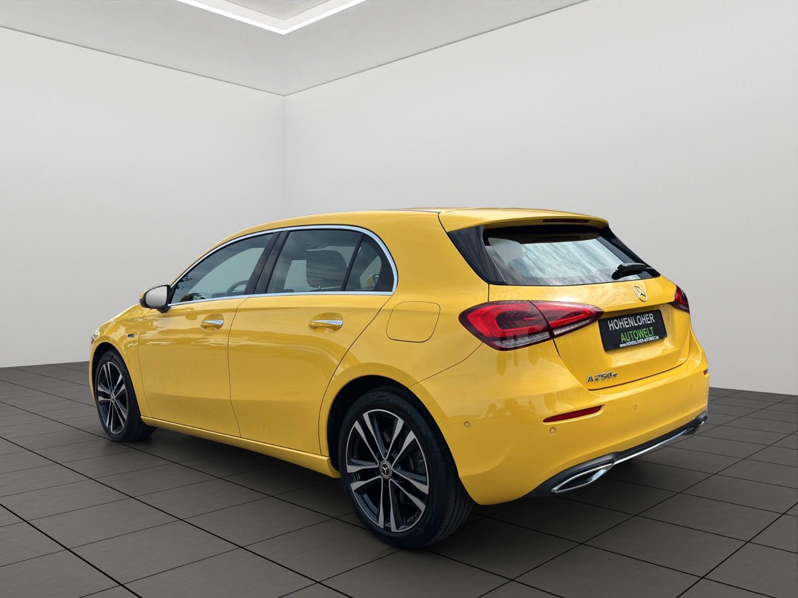 Mercedes-Benz A 250 e Edition 19 *HUD *PANO *Sitzklima *AMG