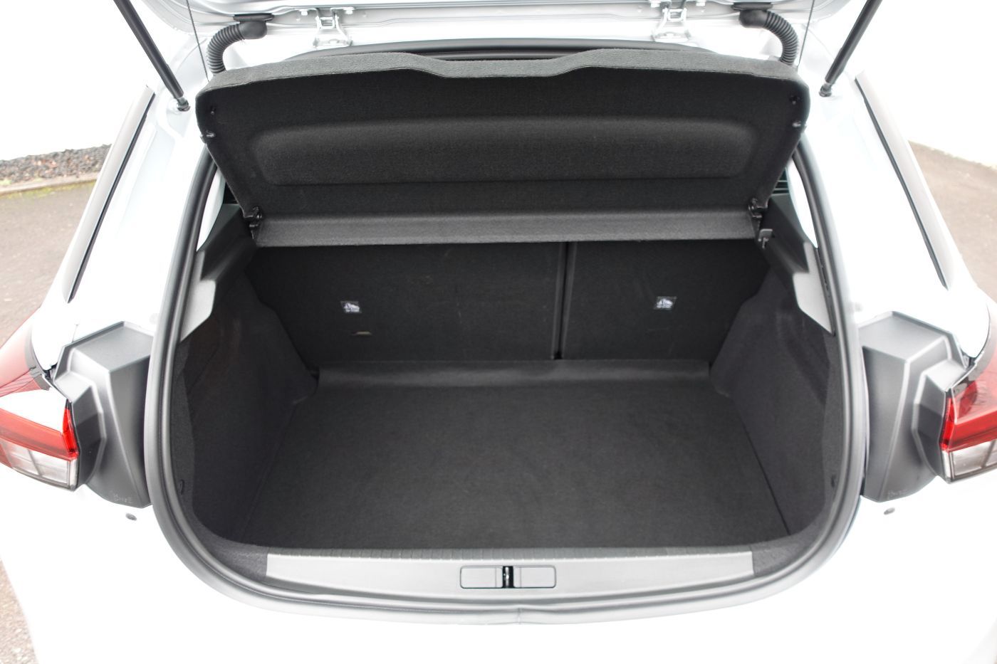 Fahrzeugabbildung Opel Corsa F 1.2 Turbo SHZ,Kam.,PDC,AUT,Allwetter
