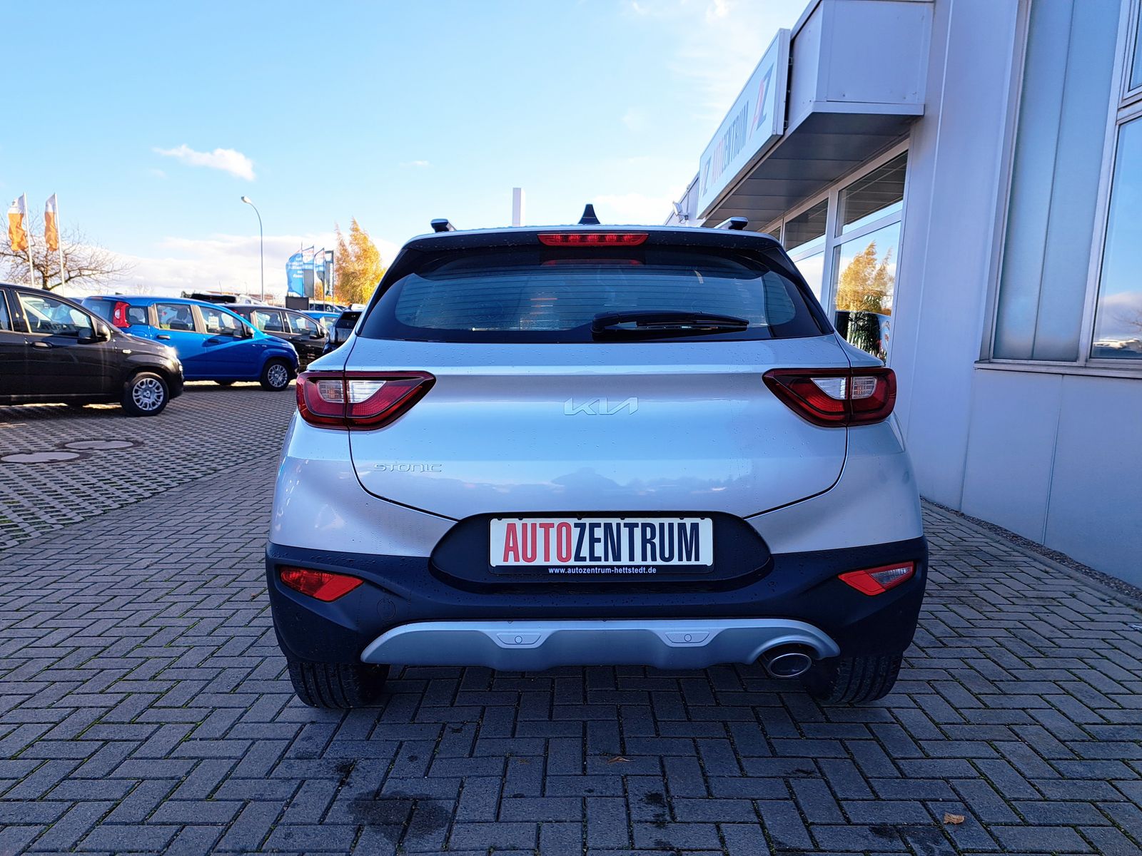 Fahrzeugabbildung Kia Stonic 1.0 T-GDI AUTOMATIK LED NAVI WINTERPAKET