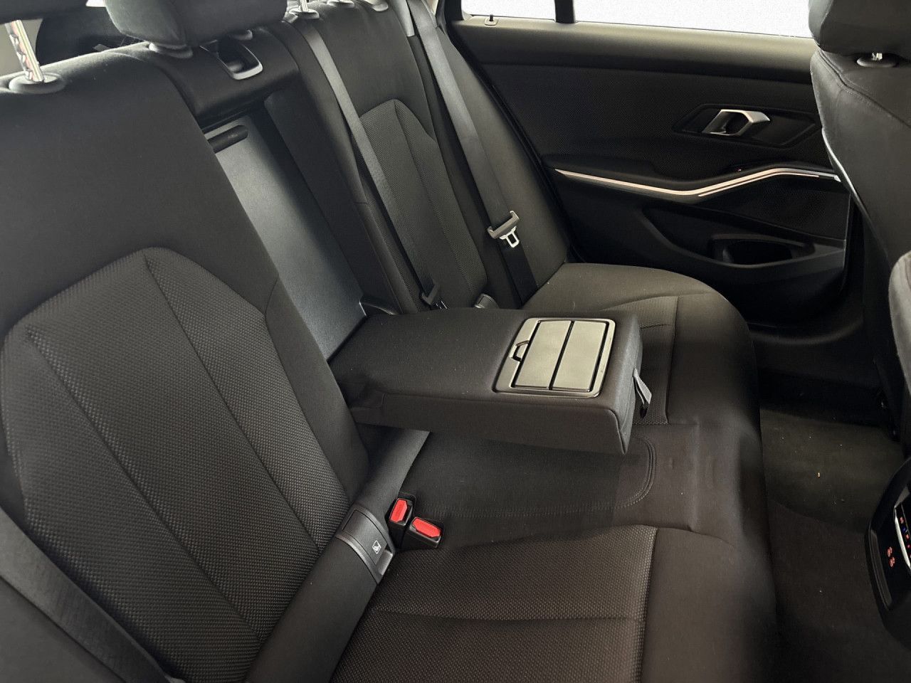 BMW 320 - Bild 14