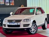 Volkswagen Touareg V6 TDI 4 Motion Leder Navi BiXenon 19Zol - Volkswagen Touareg aus 2010: TDI
