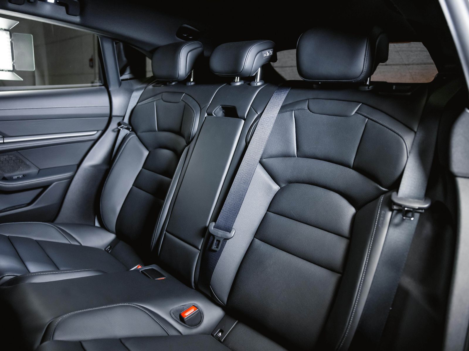 Porsche Taycan - Bild 21