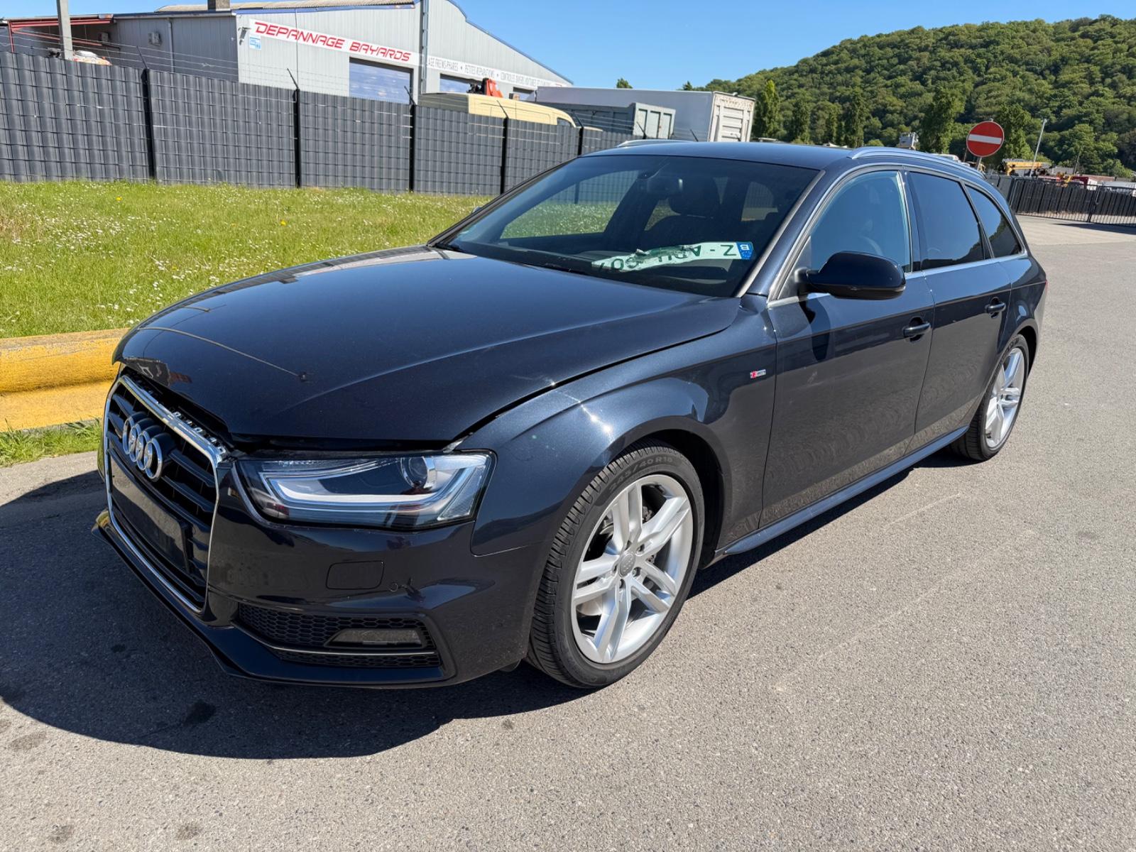 Audi A4 Avant S line Sportpaket / plus quattro