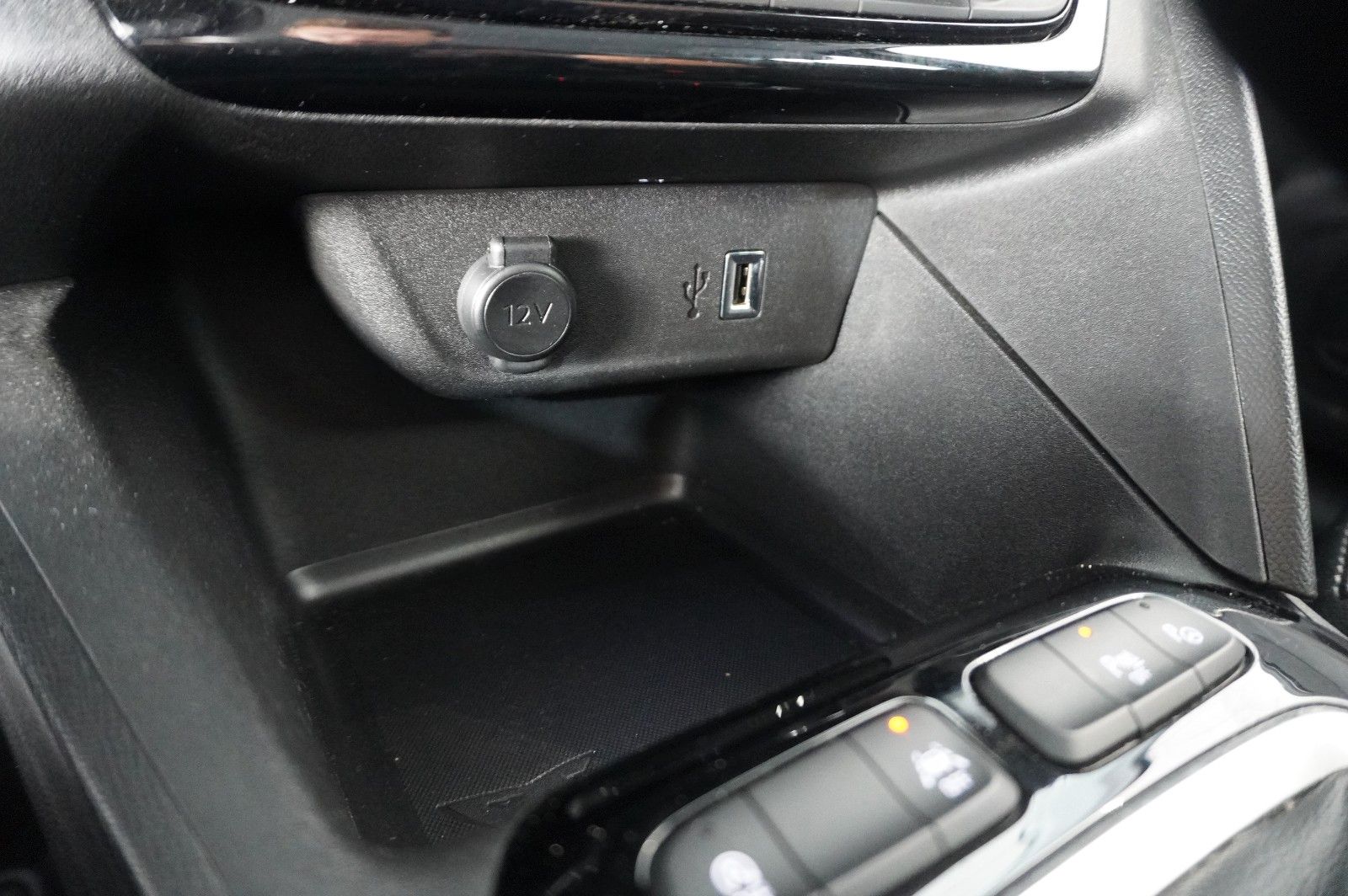 Fahrzeugabbildung Opel Corsa F 1.5D ELEGANCE NAVI/LED/KAMERA/SH/VIRTU.