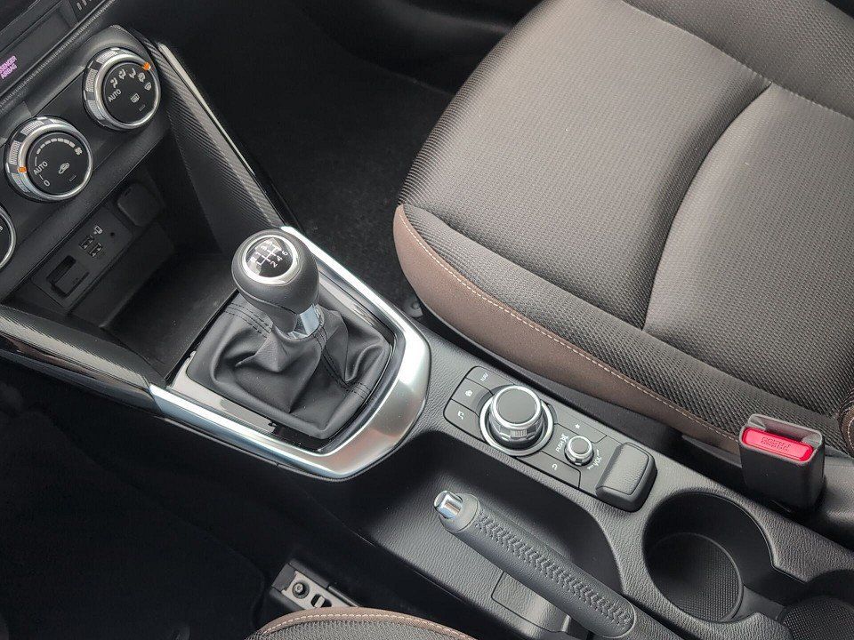 Fahrzeugabbildung Mazda 2 SKY-G 90 KIZOKU RENTNERFZG NEUWERTIG CARPLAY++