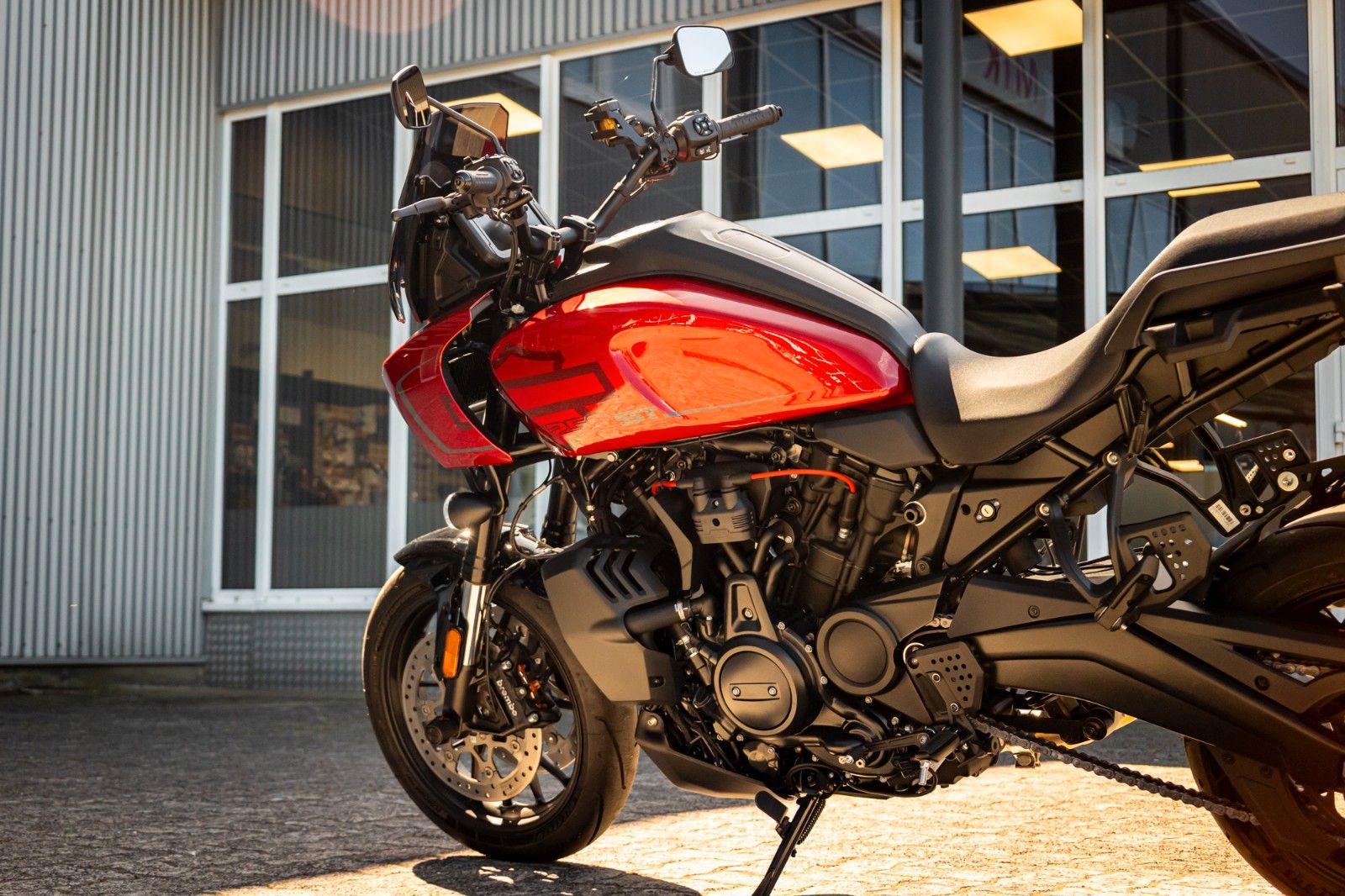 Fahrzeugabbildung Harley-Davidson RA1250ST Pan America ST 1250 MY25 Jekill & Hyde
