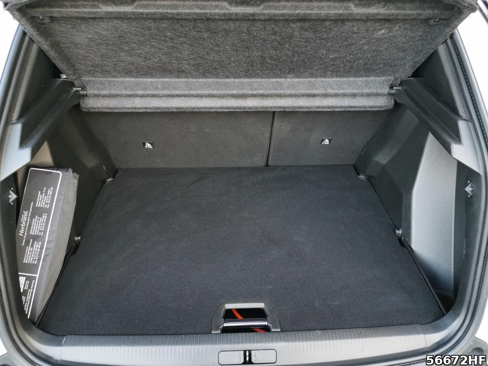 Fahrzeugabbildung Peugeot e-2008 GT*Navi*Sitzhzg*LED*PDC+Cam*ACC*