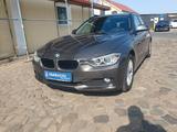 BMW 320d Touring Aut.,AHK,Panorama,Bi-Xenon,Head-up - BMW 320: Braun