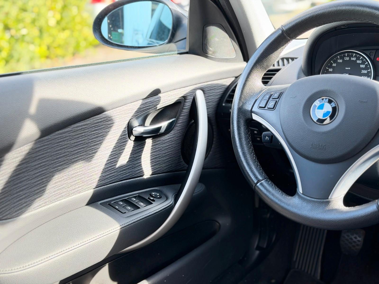 BMW 120 i Limousine*Advantage*PDC*Klimaauto*Tempomat