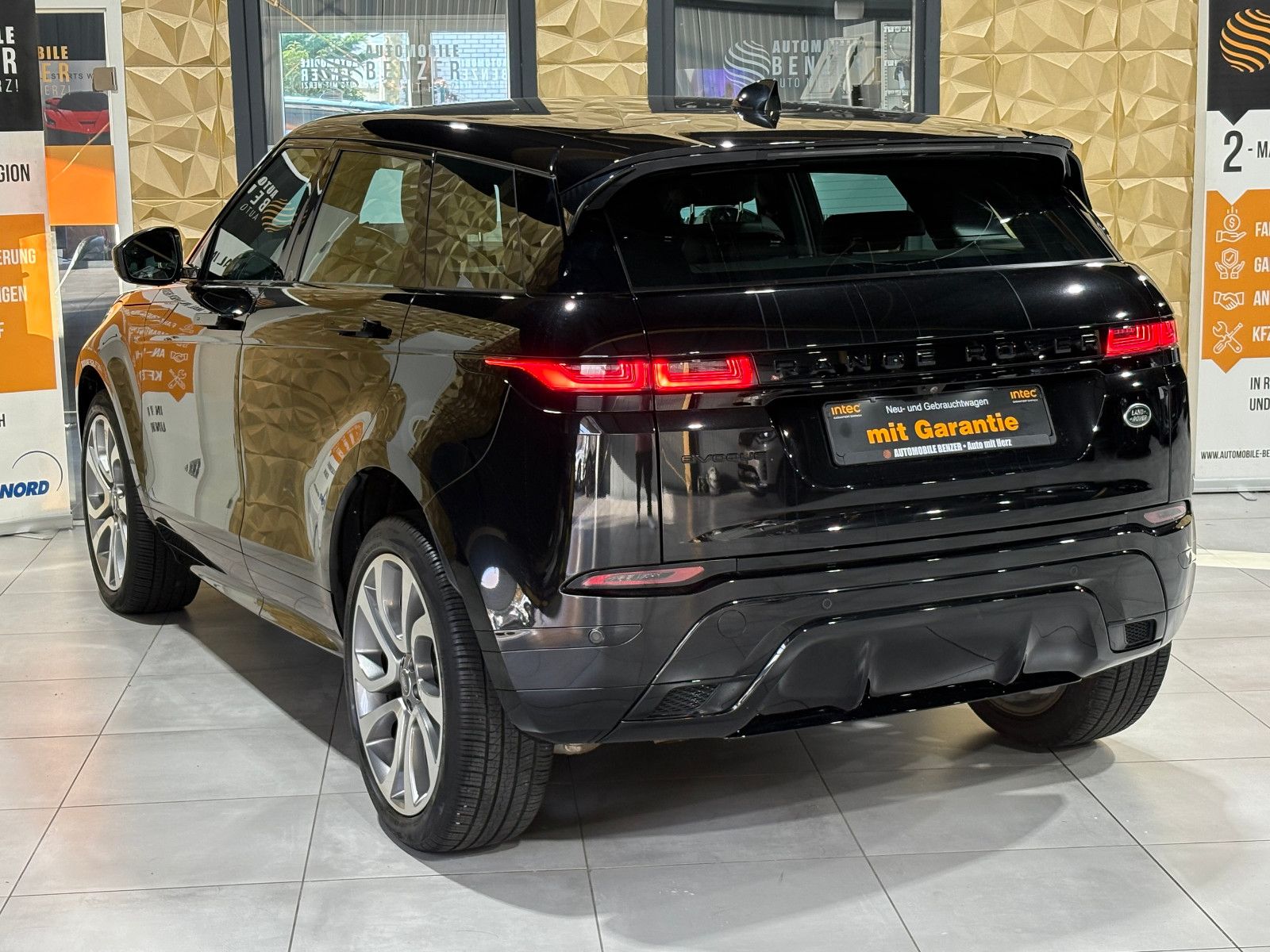 Fahrzeugabbildung Land Rover Range Rover Evoque R-Dynamic SE/MEMORY/ACC/APPLE