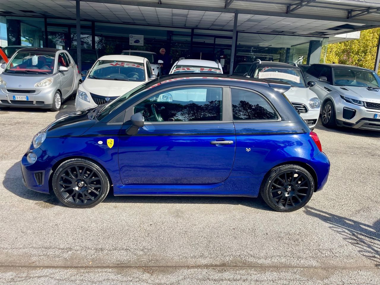 Abarth 595 1.4 Turbo T-Jet 165 CV Monster Energy imagem 2