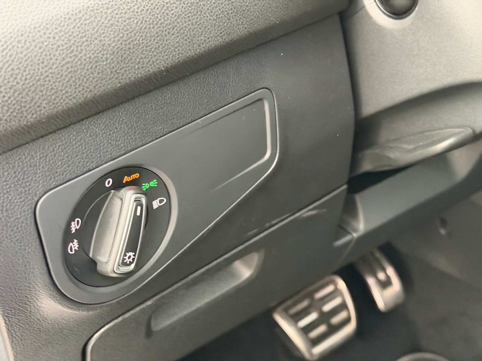 Fahrzeugabbildung Volkswagen Tiguan Allspace Highline 4Motion/R-LINE/PANO/LED