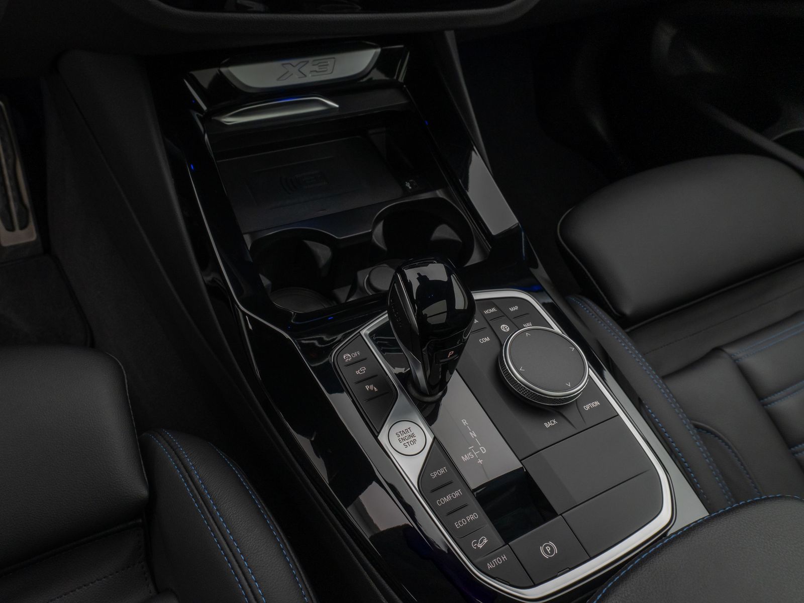 Fahrzeugabbildung BMW X3 xD30i  M Sport Panorama Laser 360°HUD DAB H/K