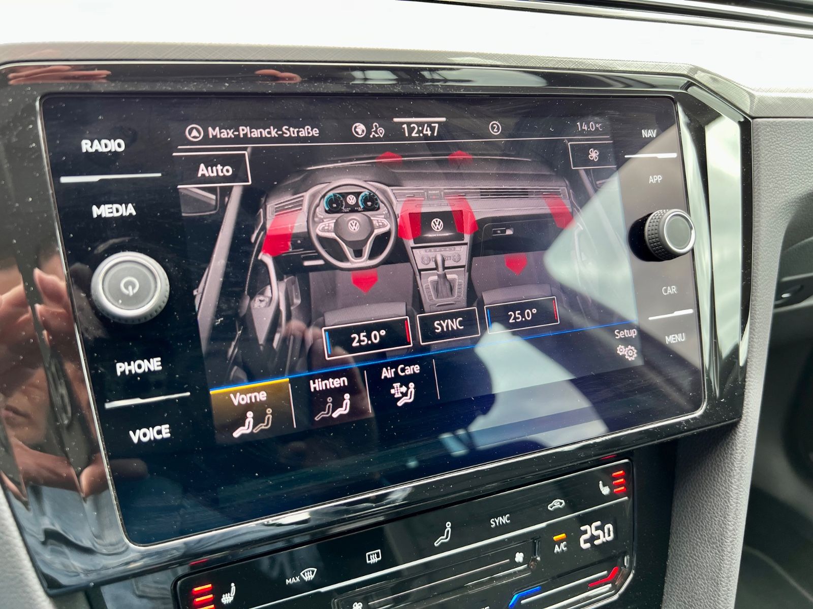VW Passat Variant Business AAC NAVI SHZ MASSAGE