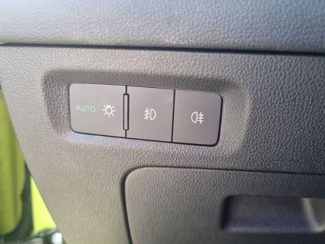 Fahrzeugabbildung SKODA Octavia Combi 1.4 TSI iV RS 180KW NAVI COLUMBUS