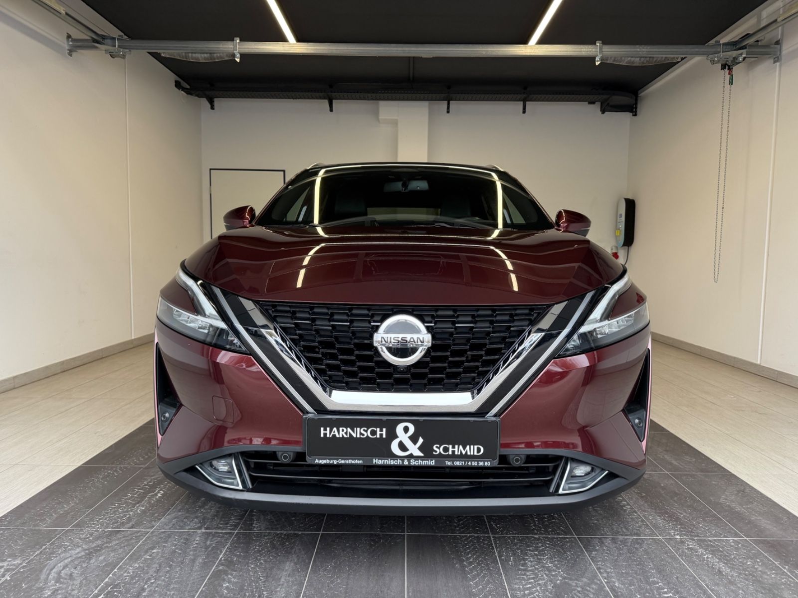 Fahrzeugabbildung Nissan Qashqai Tekna - Pano, HeadUp, Teilleder