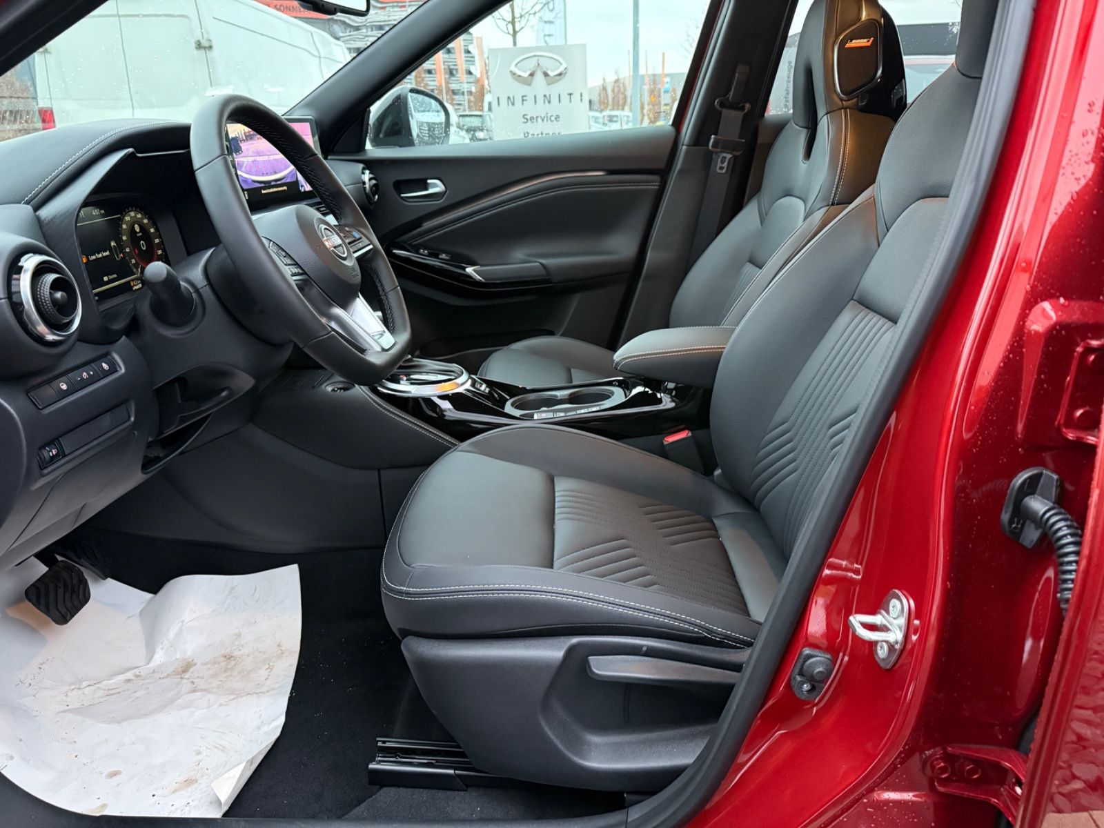 Fahrzeugabbildung Nissan Juke Hybrid Tekna BOSE beheiz. Frontscheibe 360°