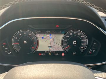 Audi Q3 - 10