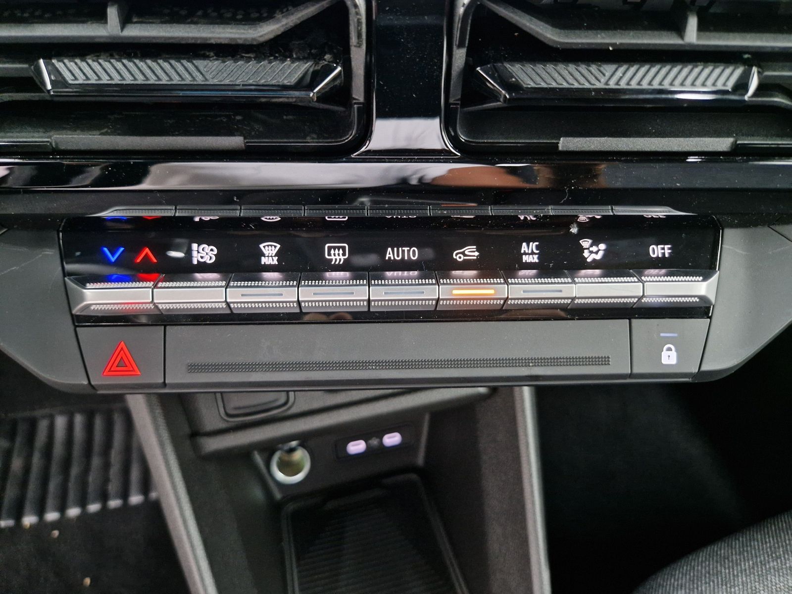 RENAULT R 4 E-Tech Evolution 120 Urban Range – Bild 18