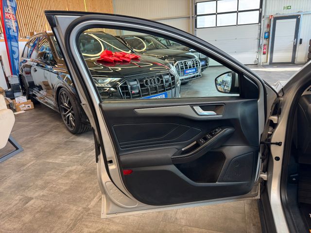 MYAUTOCENTER – Gebraucht- und Jahreswagen mit Werkstattservice in Pfaffenhofen Ford Focus *KEYLESS*TEMPO*SIHZ*LKHZ*NAVI*LED*