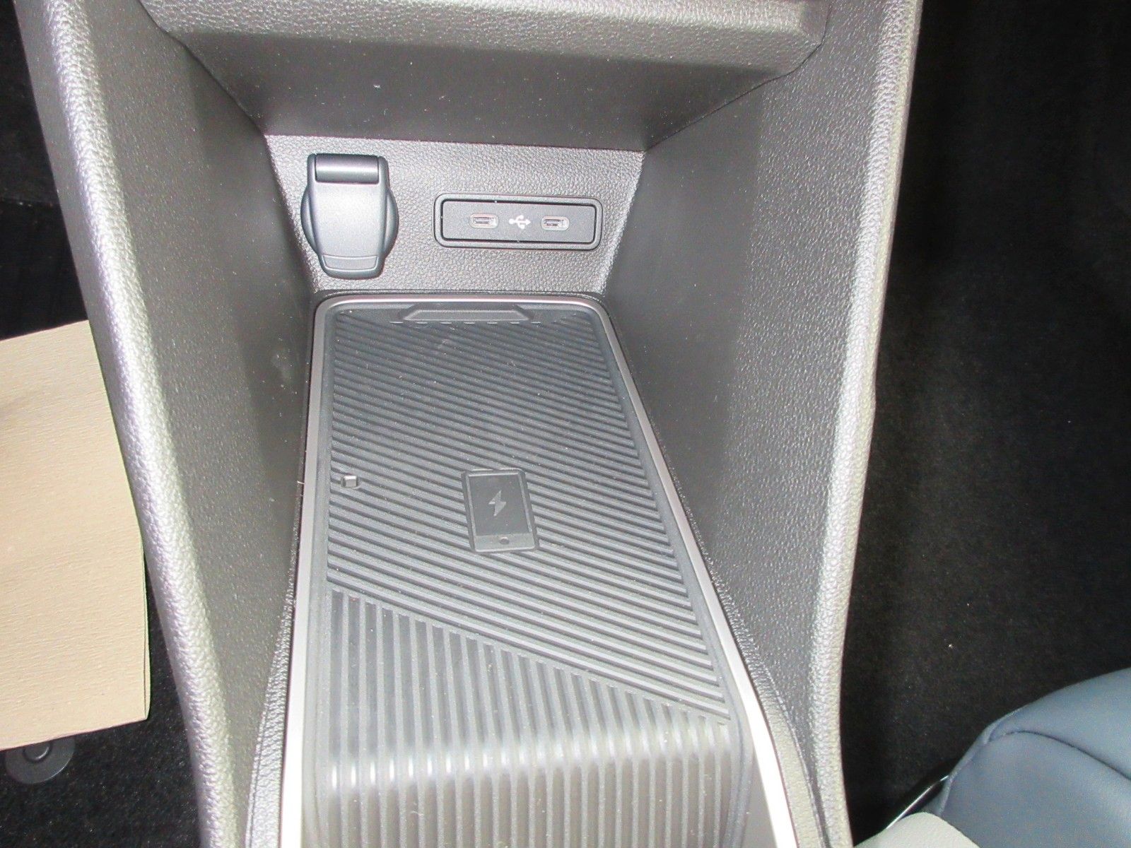 Fahrzeugabbildung Nissan Micra Evolve 52kWh 150PS AT Automatik