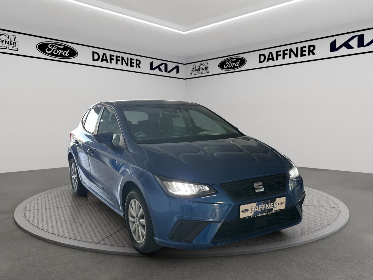 Fahrzeugabbildung SEAT Ibiza Navi Digitales Cockpit LED Apple CarPlay A