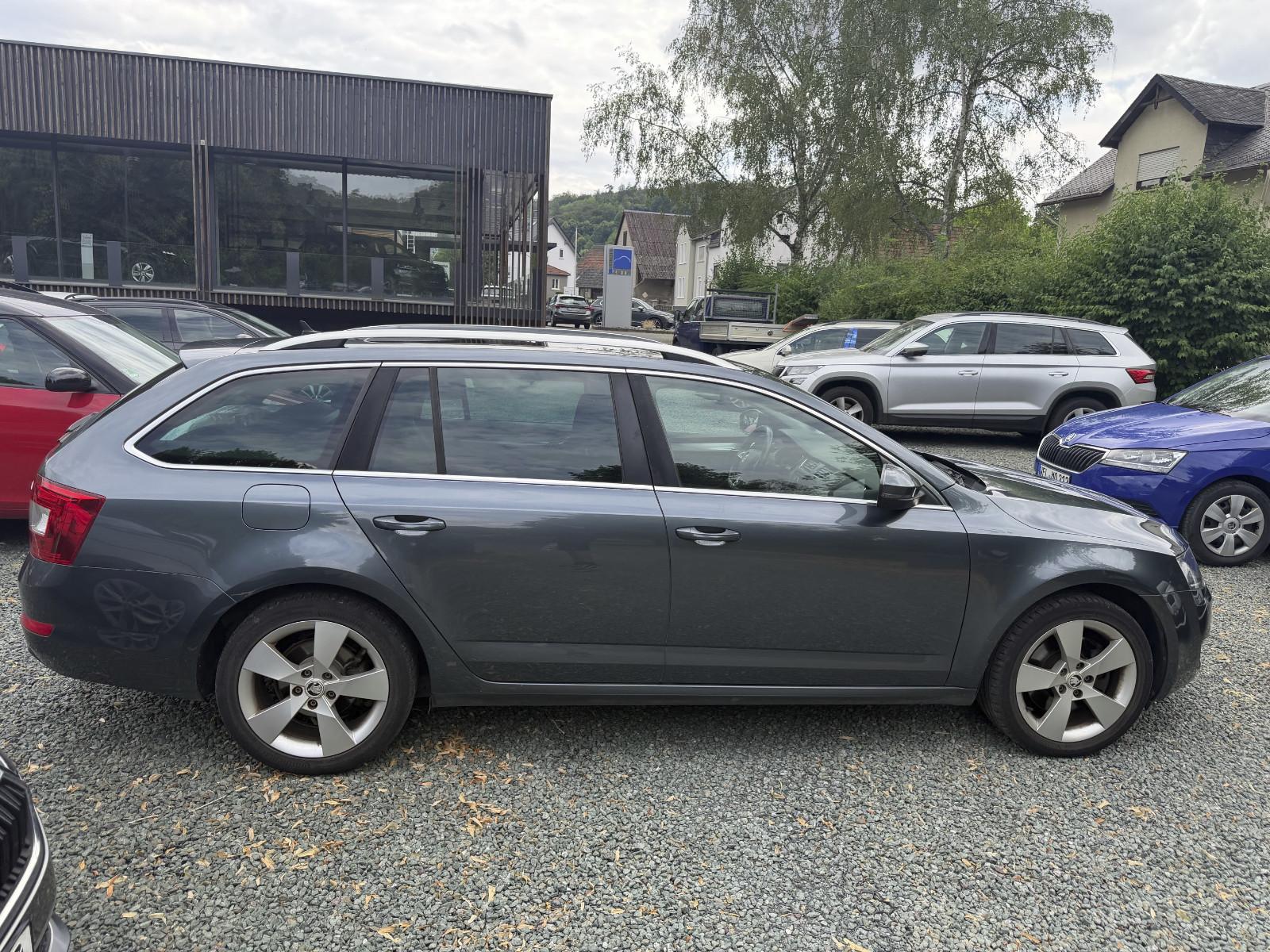 Skoda Octavia Combi Elegance 4x4