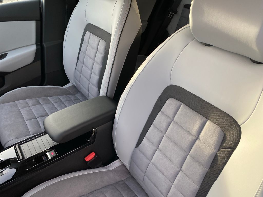 Fahrzeugabbildung Citroën C4 PureTech 130 *Automatik* MAX *beh. Frontsch*