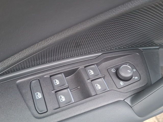 Tiguan R-Line Black Style 1.5 eTSI Bluetooth LED