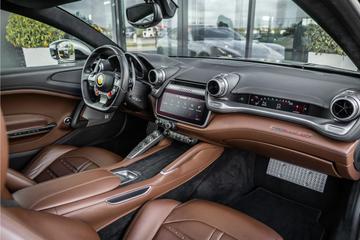 صورة 10 لـ 2018 Ferrari GTC4LUSSO