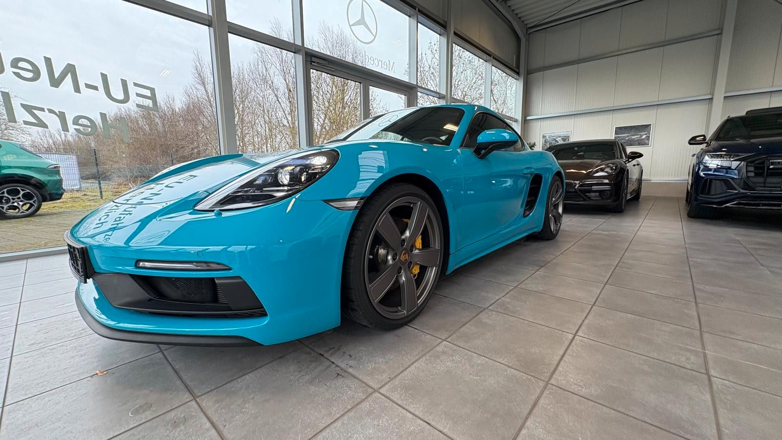 Fahrzeugabbildung Porsche Cayman 718 GTS  18 fach sitze/keramik