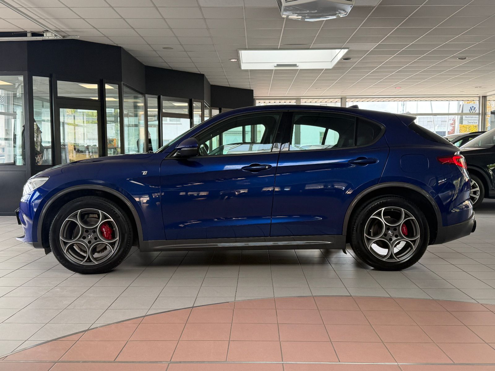 Fahrzeugabbildung Alfa Romeo Stelvio Ti Q4/MEMORY/NAVI/KAMERA/ACC/KLIMA