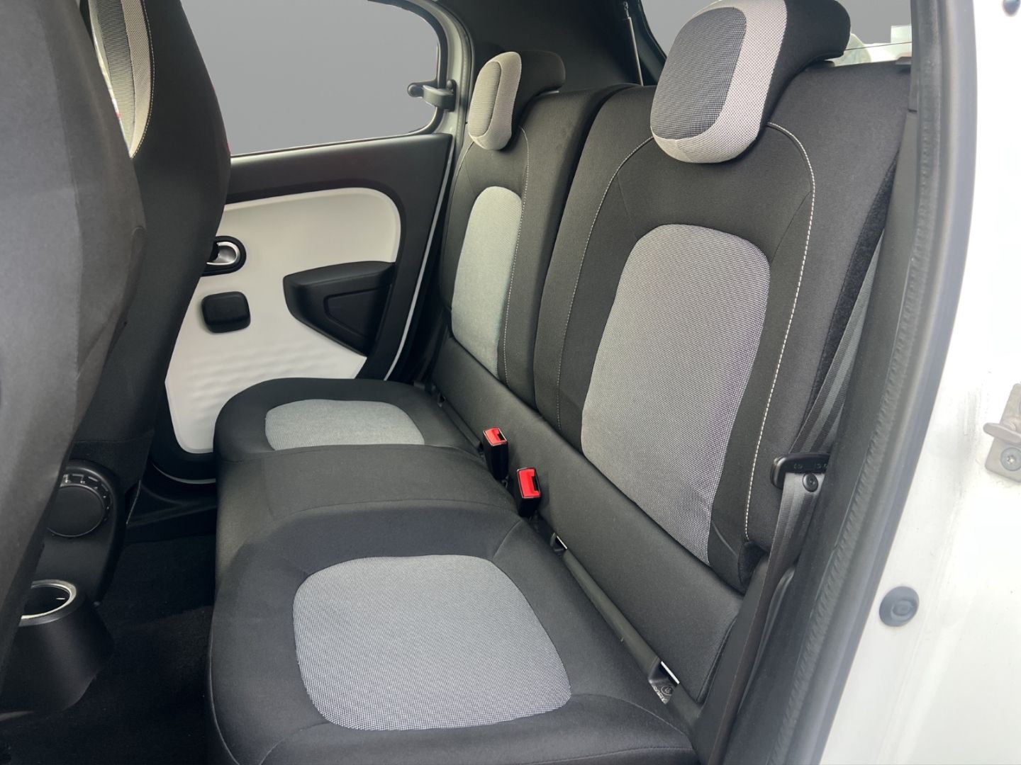 Fahrzeugabbildung Renault Twingo Limited 1.0 SCe 70 Faltschiebedach Klima