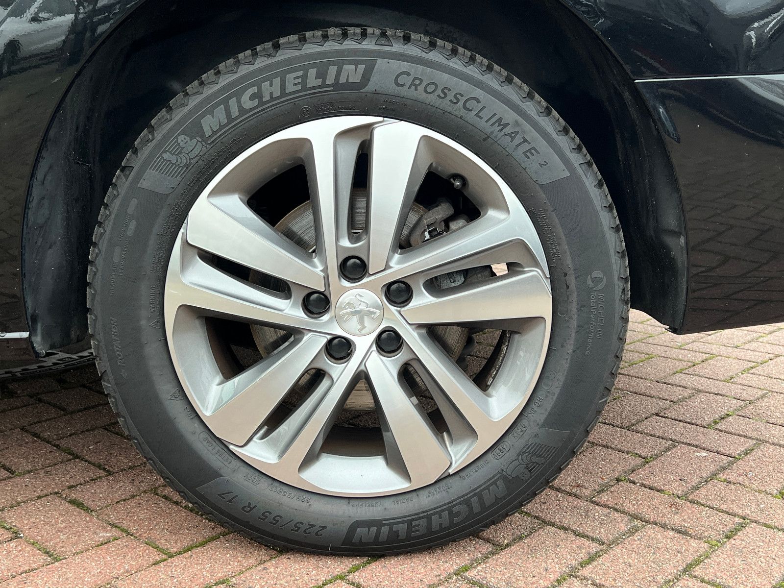 Fahrzeugabbildung Peugeot Traveller Business VIP L2 7-SITZER ABSOLUT VOLL