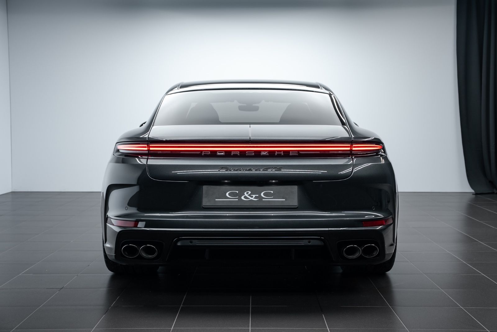 Fahrzeugabbildung Porsche Panamera GTS BURMESTER/PANO/PDLS+/STANDHEIZUNG