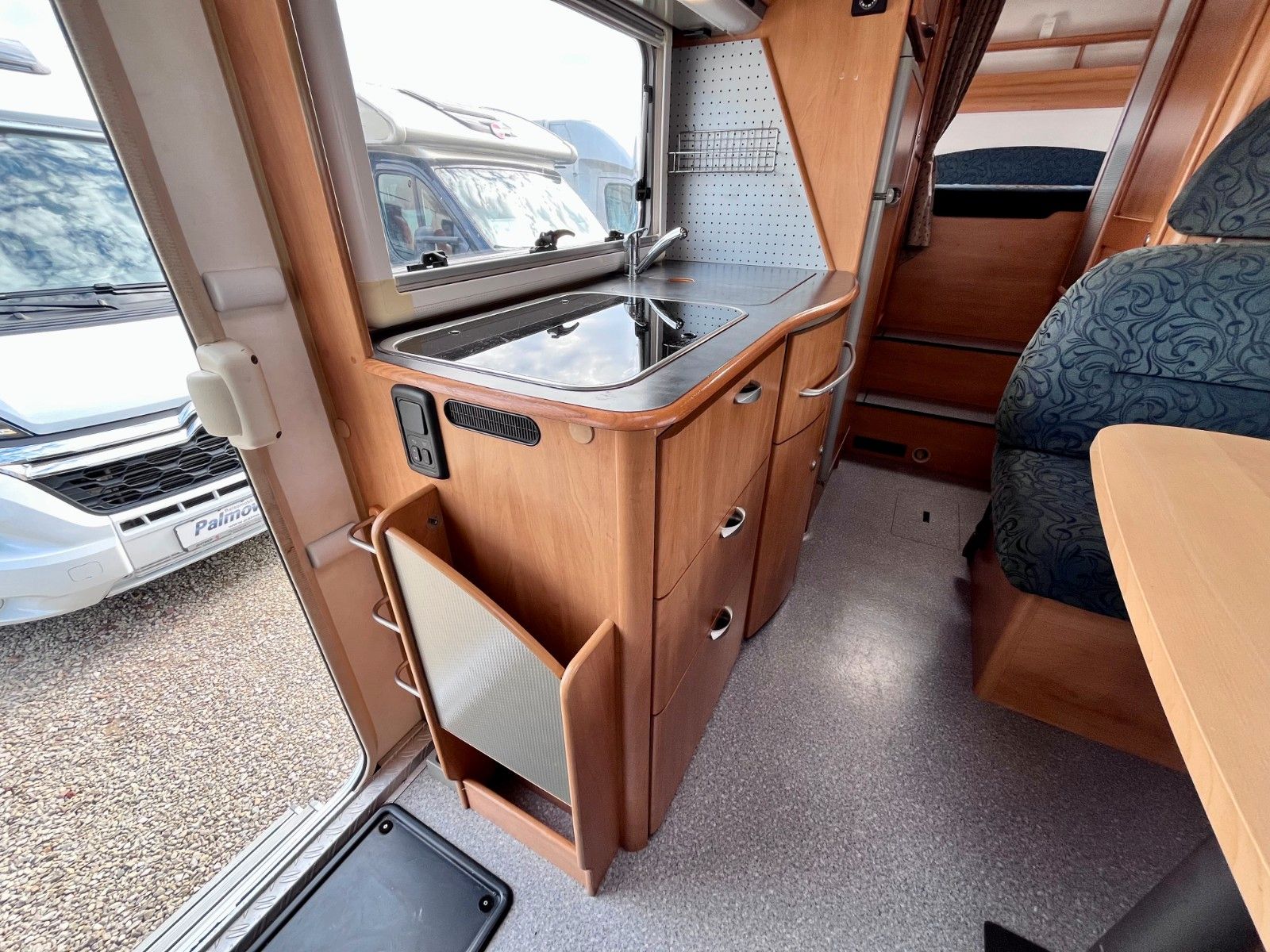 Fahrzeugabbildung HYMER / ERIBA / HYMERCAR B 644 - TV, Sat, Markise, Automatik-