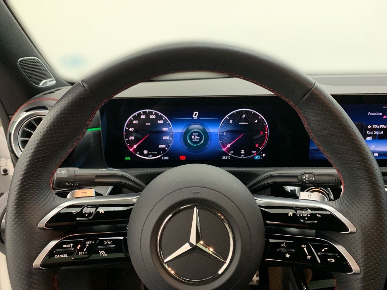 Mercedes-Benz CLA 200 d Edition AMG NIGHT DISTRO PANO 360° foto 9